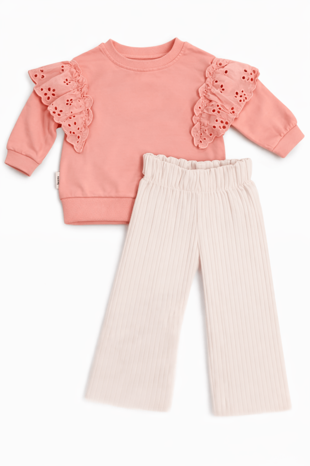 Kız Bebek Fırfır Detaylı 2’li Takım – Çiçek Nakışlı Sweatshirt & Ribana Pantolon